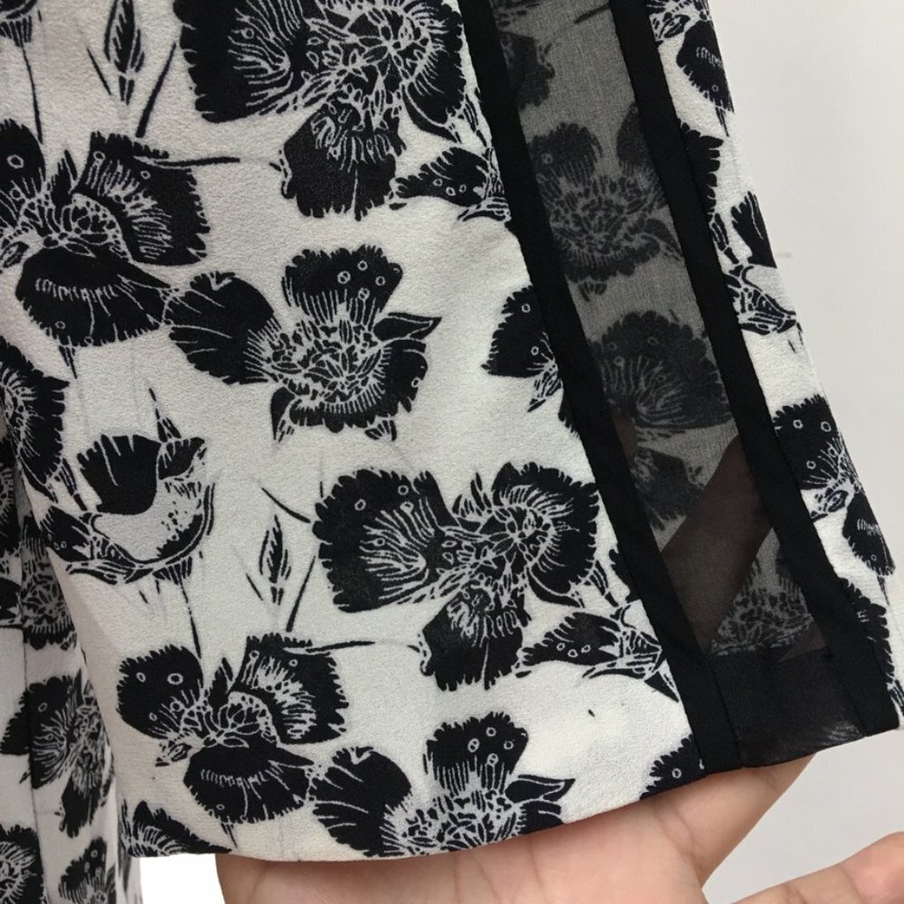 A.L.C. Women's Black White Floral Short Sleeve 100% Silk Crew Blouse Size Large - Picture 9 of 14